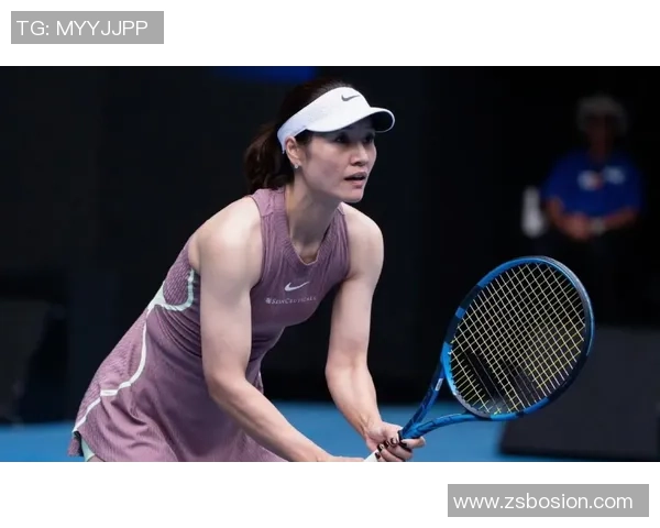 李娜专访：从羽毛球新星到世界冠军的辉煌旅程回顾