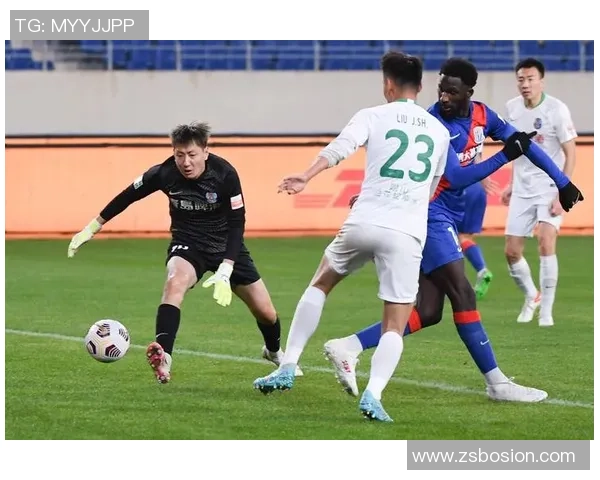 赛后分析:上海足球队与成都足球队在比赛中的战术灵活性对比探讨 赛后分析:上海足球队与成都足球队在比赛中的战术灵活性对比探讨